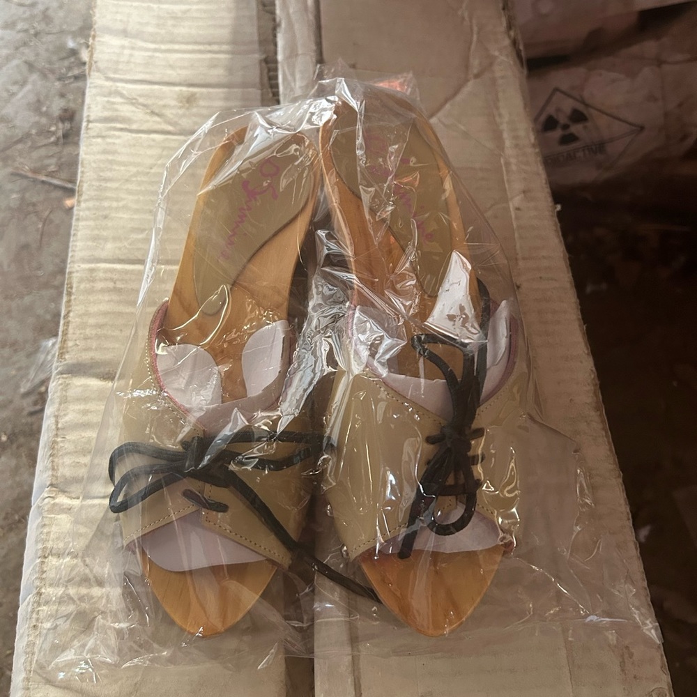 Sandals - Picture 11 of 15